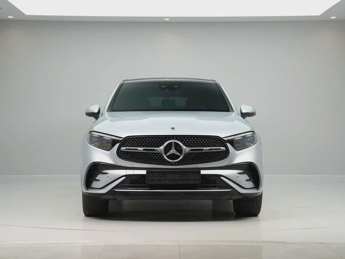 Mercedes-Benz GLC 300 4MATIC 2024 - Korean Specs - Brand New Condition-4-4