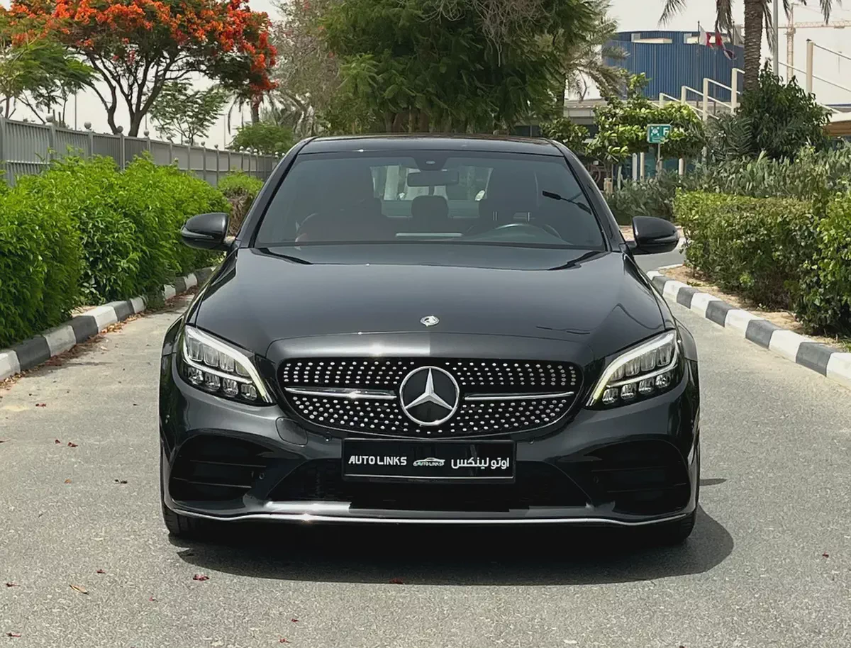 Mercedes-Benz C-Class C200 2020 | GCC Specs | Low Mileage | Pristine Condition-1-1