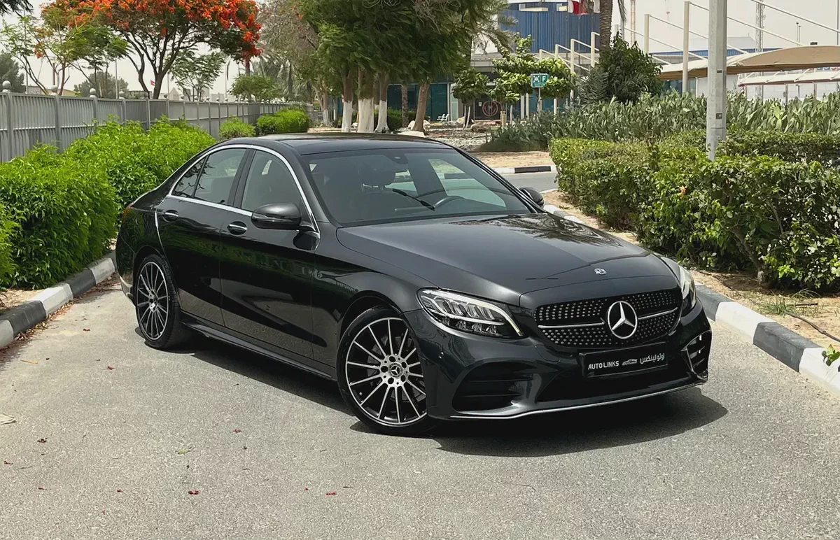 Mercedes-Benz C-Class C200 2020 | GCC Specs | Low Mileage | Pristine Condition-2-2