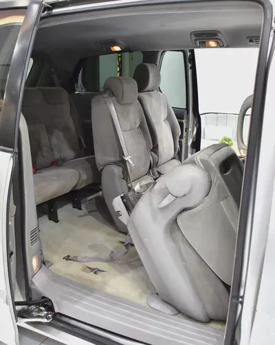 EXCELLENT DEAL for our Toyota Sienna LE ( 2008 Model ) in Silver Color American Specs-14