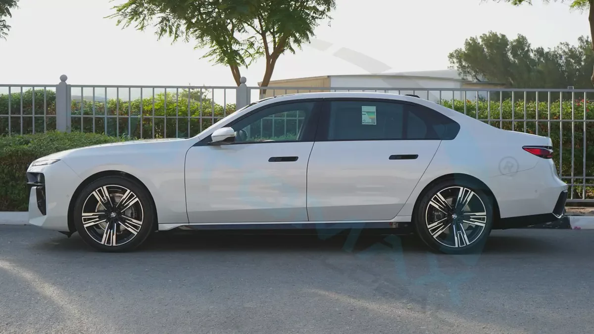 ( For Export ) 2026 BMW 7-Series 735i M 3.0T RWD GCC BRAND NEW-18-18