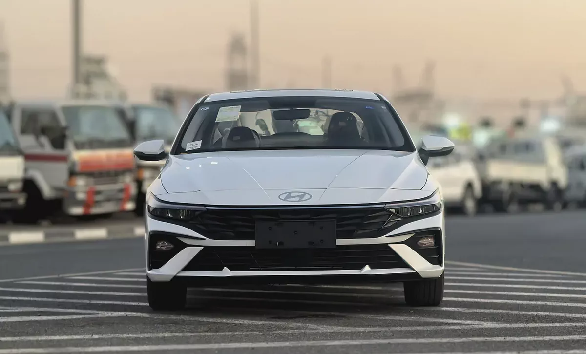 Hyundai Elantra Inhouse finance pay 18k and remaining within 4 years-1-1