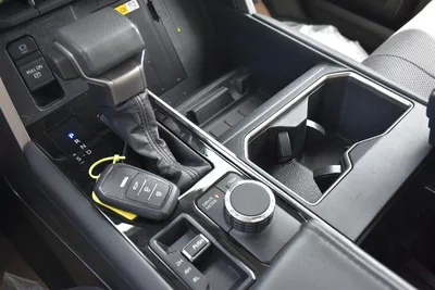 TUNDRA LIMITED HYBRID 4WD 2023 | GREY-12