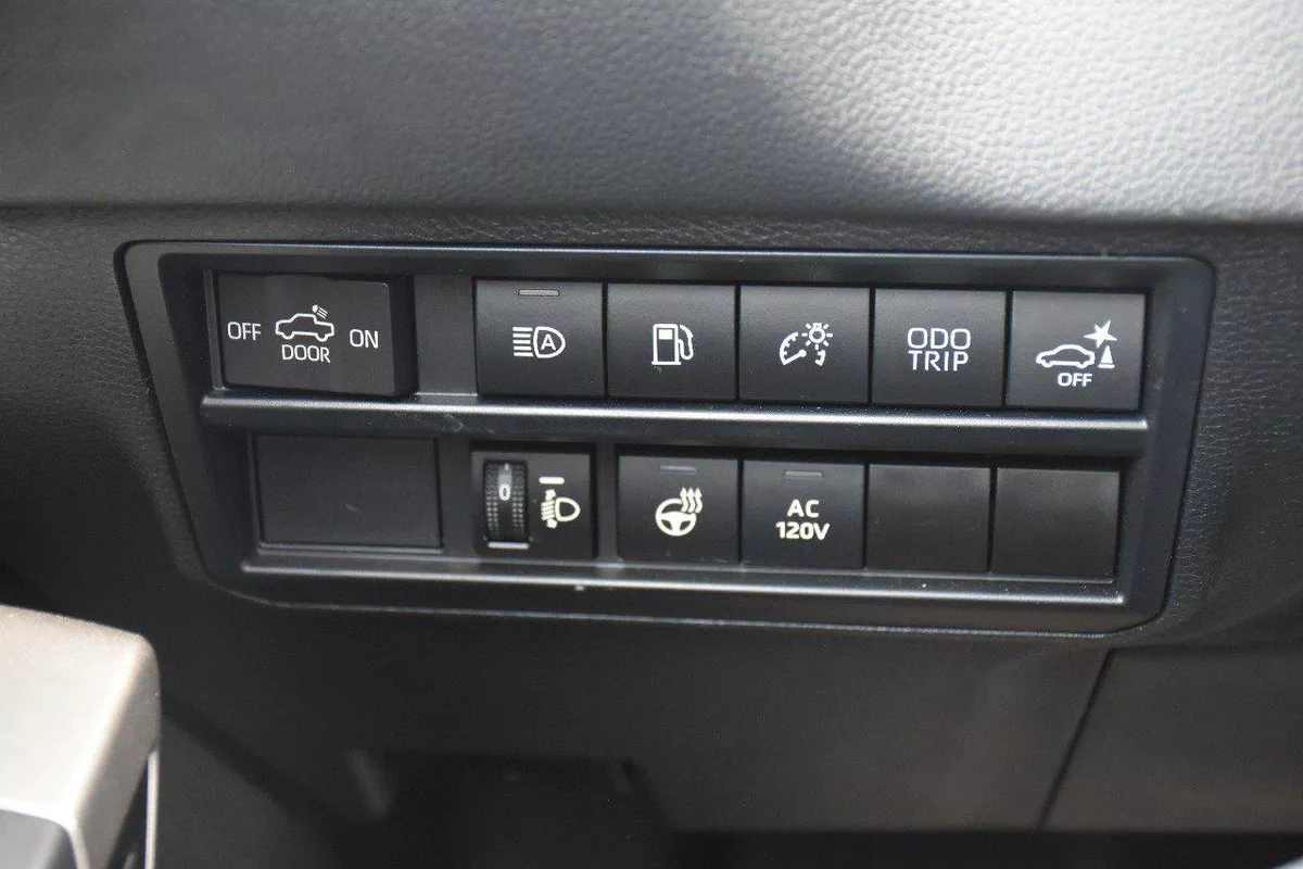 TUNDRA LIMITED HYBRID 4WD 2023 | GREY-1-1