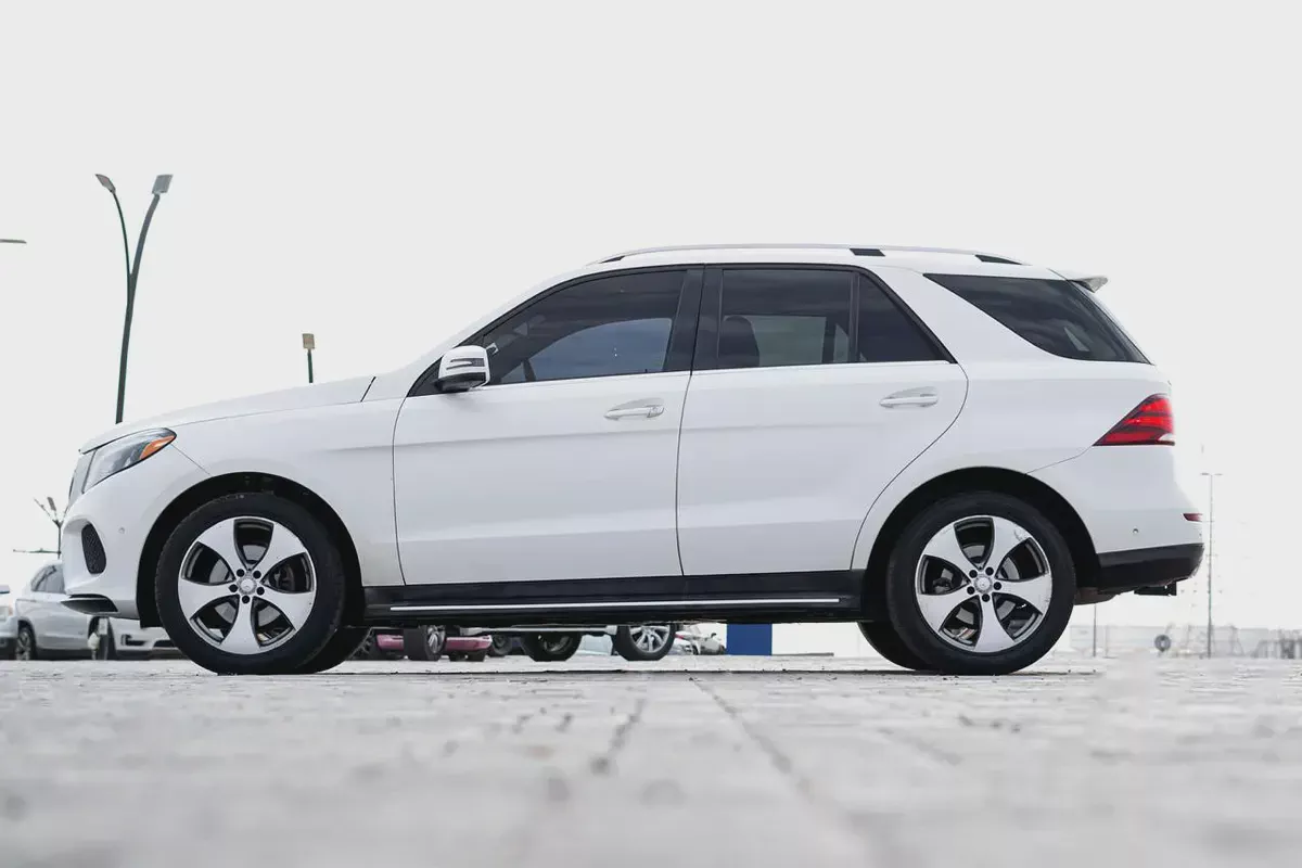 Mercedes-Benz GLE 350 2017, American Specs-4-4