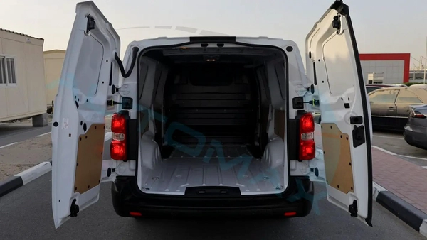 2026 CITROËN JUMPY CARGO VAN 2.0T HDI GCC 0Km With 5 Years Or 100,000 Km Warranty