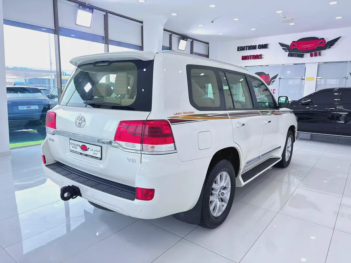 Toyota Land Cruiser GXR 2020 GCC Specs-9-9
