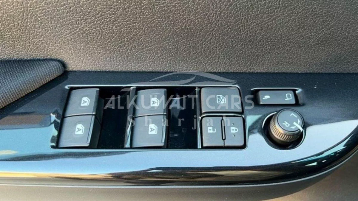 Toyota Hilux ADVENTURE Toyota Hilux Adventure 2.8L Diesel 2023-14-0