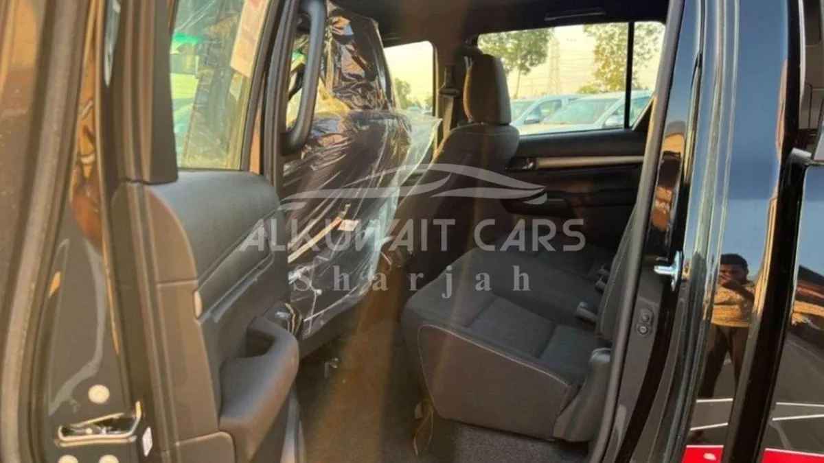 Toyota Hilux ADVENTURE Toyota Hilux Adventure 2.8L Diesel 2023-17-0