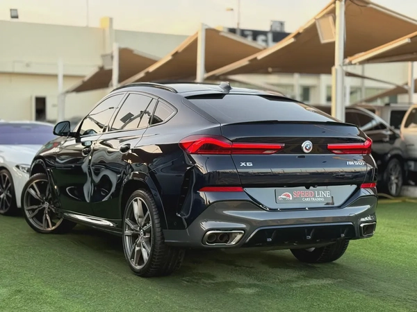 BMW X6 M50 V8 Under WarrantyService Gcc Free Paint