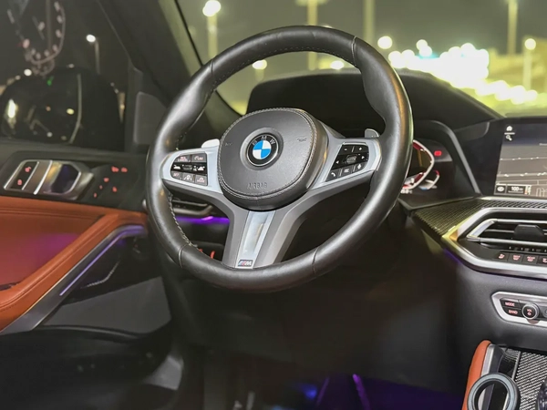 BMW X6 M50 V8 Under WarrantyService Gcc Free Paint