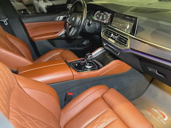 BMW X6 M50 V8 Under WarrantyService Gcc Free Paint