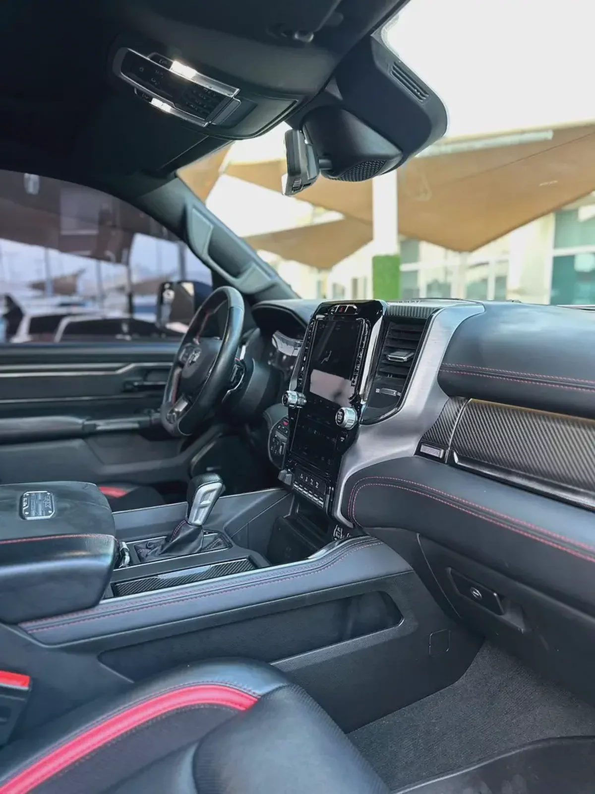 DODGE RAM TRX 6.2 L supercharged GCC 2022
Service History ( Under Warranty )
Original Paint Zero Acc-9-9