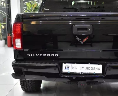 Chevrolet Silverado High Country 4x4 6.2 L ( 2017 Model ) in Black Color GCC Specs-4