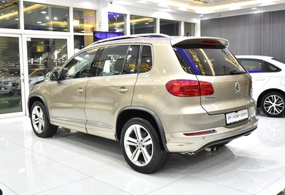 Volkswagen Tiguan R-Line ( 2016 Model ) in Beige Color GCC Specs-7
