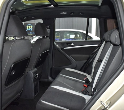 Volkswagen Tiguan R-Line ( 2016 Model ) in Beige Color GCC Specs-8