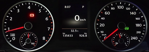 Volkswagen Tiguan R-Line ( 2016 Model ) in Beige Color GCC Specs