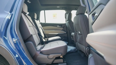 Chevrolet Traverse LT FWD 2.5L SUV - 2024 (Export)-12