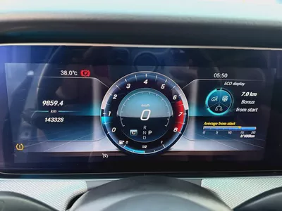 مرسيدس بنز E200 EMC رمادي /زعفراني 2020 خليجي-11