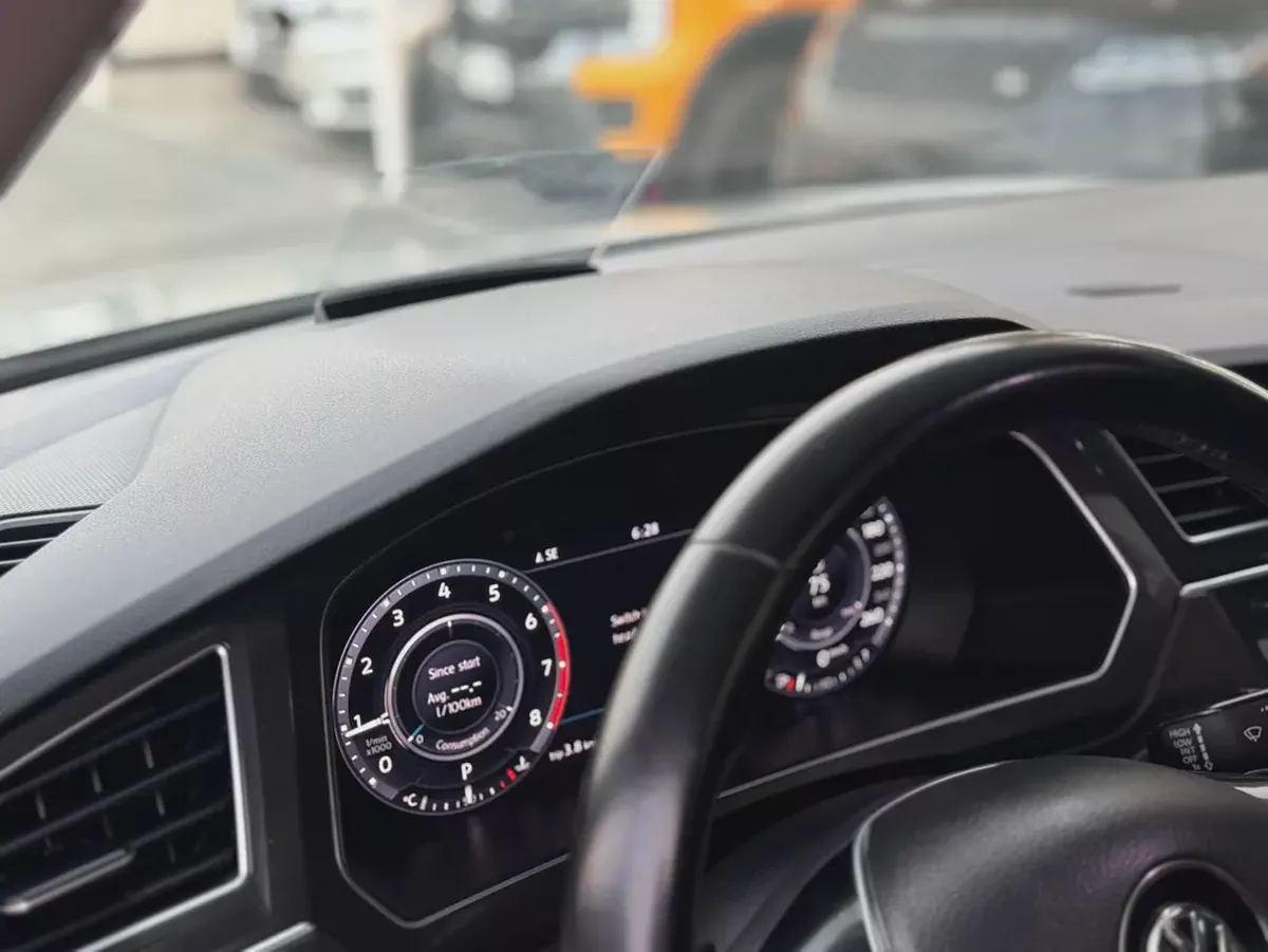 Volkswagen Tiguan 2017 in agency condition, accident-free-11-11