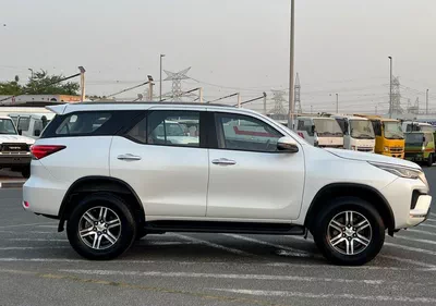 Toyota Fortuner  2023 Toyota Fortuner - EXR  2.7 L V4 -AWD 4x4 - Rear Sensor - Cruise Control - No  Accident - 2Key --7