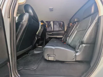 Toyota Tundra Crewmax SR5 2019 - American Specs - Excellent Condition-13