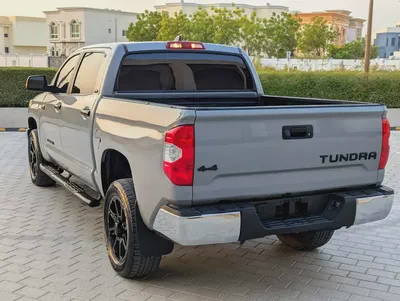 Toyota Tundra Crewmax SR5 2019 - American Specs - Excellent Condition-4