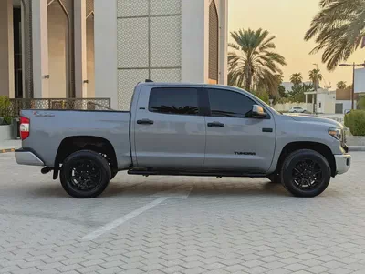 Toyota Tundra Crewmax SR5 2019 - American Specs - Excellent Condition-7