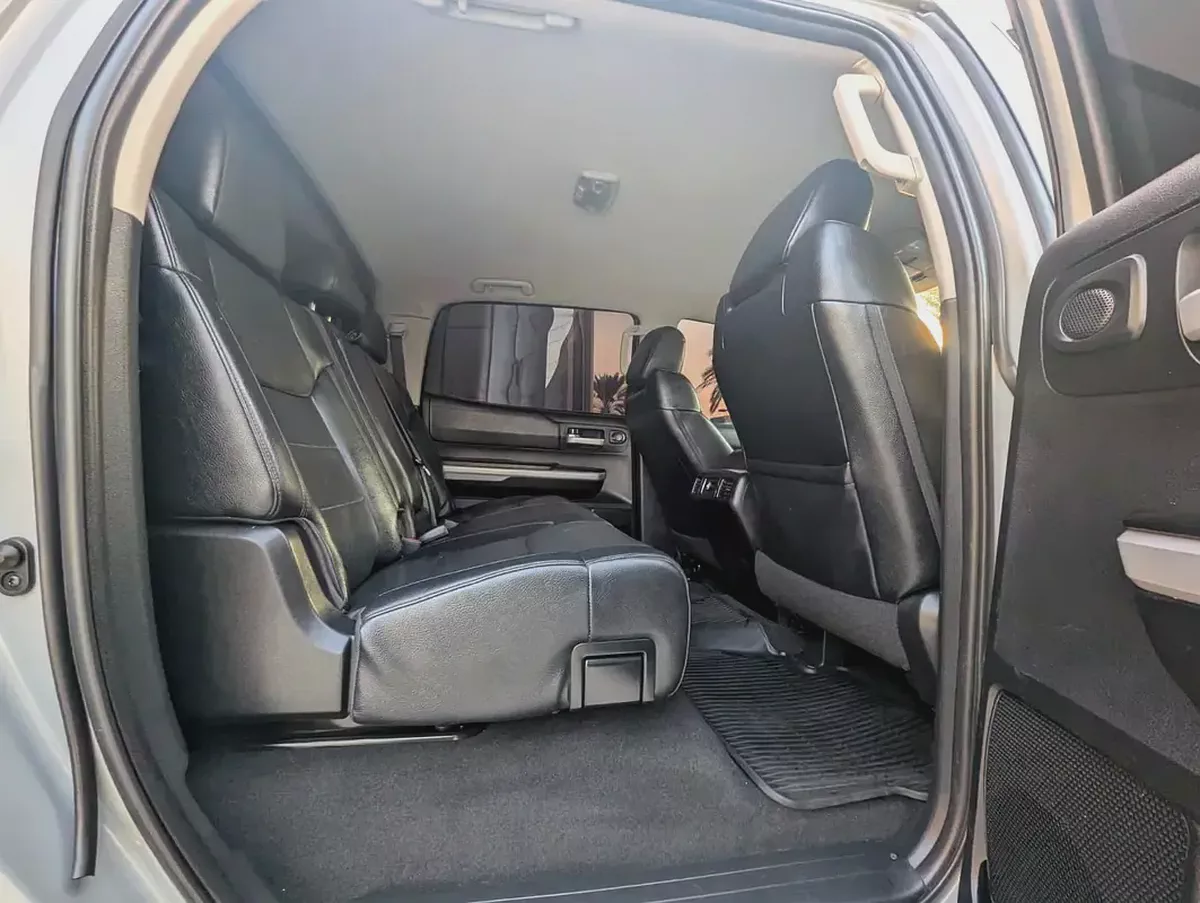 Toyota Tundra Crewmax SR5 2019 - American Specs - Excellent Condition-14-14