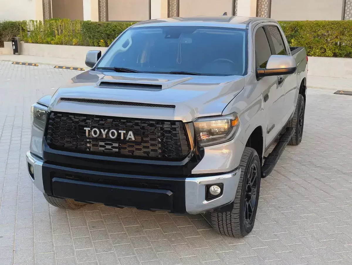 Toyota Tundra Crewmax SR5 2019 - American Specs - Excellent Condition-1-1