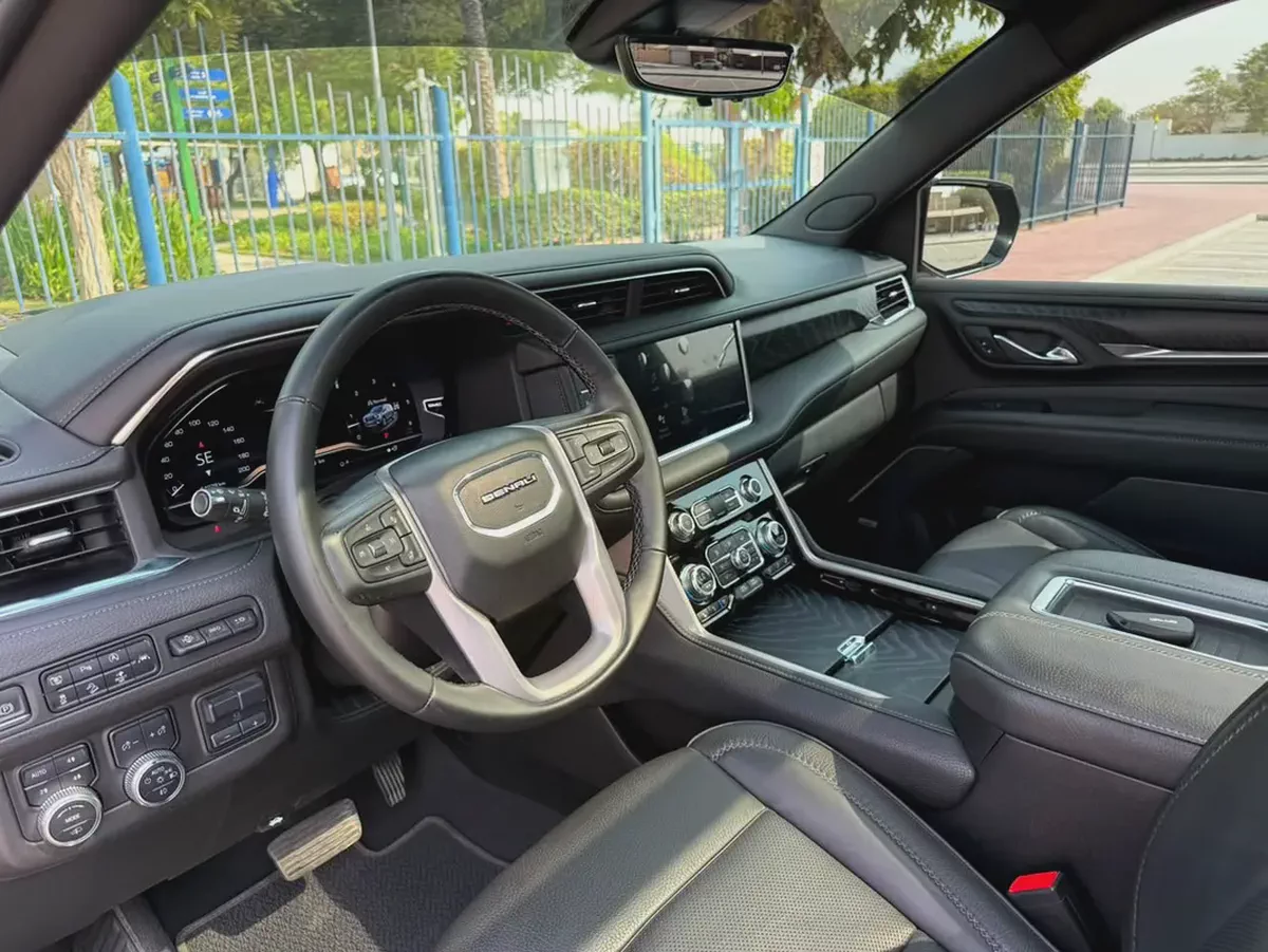 2023-GMC Yukon Denali-Full option-Black edition-Full Service History-Under Warranty-11-11