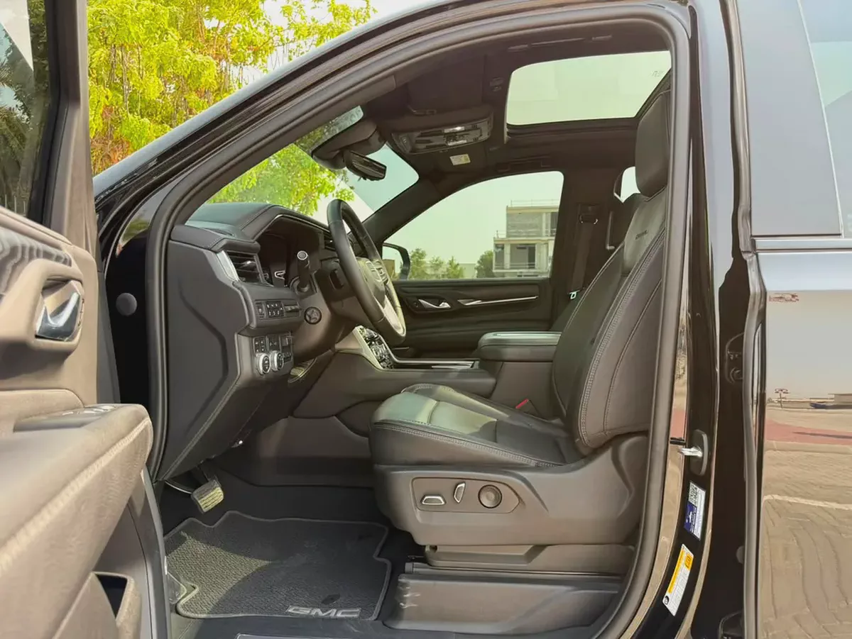 2023-GMC Yukon Denali-Full option-Black edition-Full Service History-Under Warranty-15-15