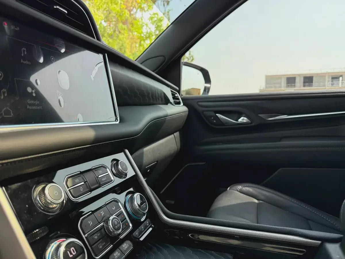 2023-GMC Yukon Denali-Full option-Black edition-Full Service History-Under Warranty-17-17