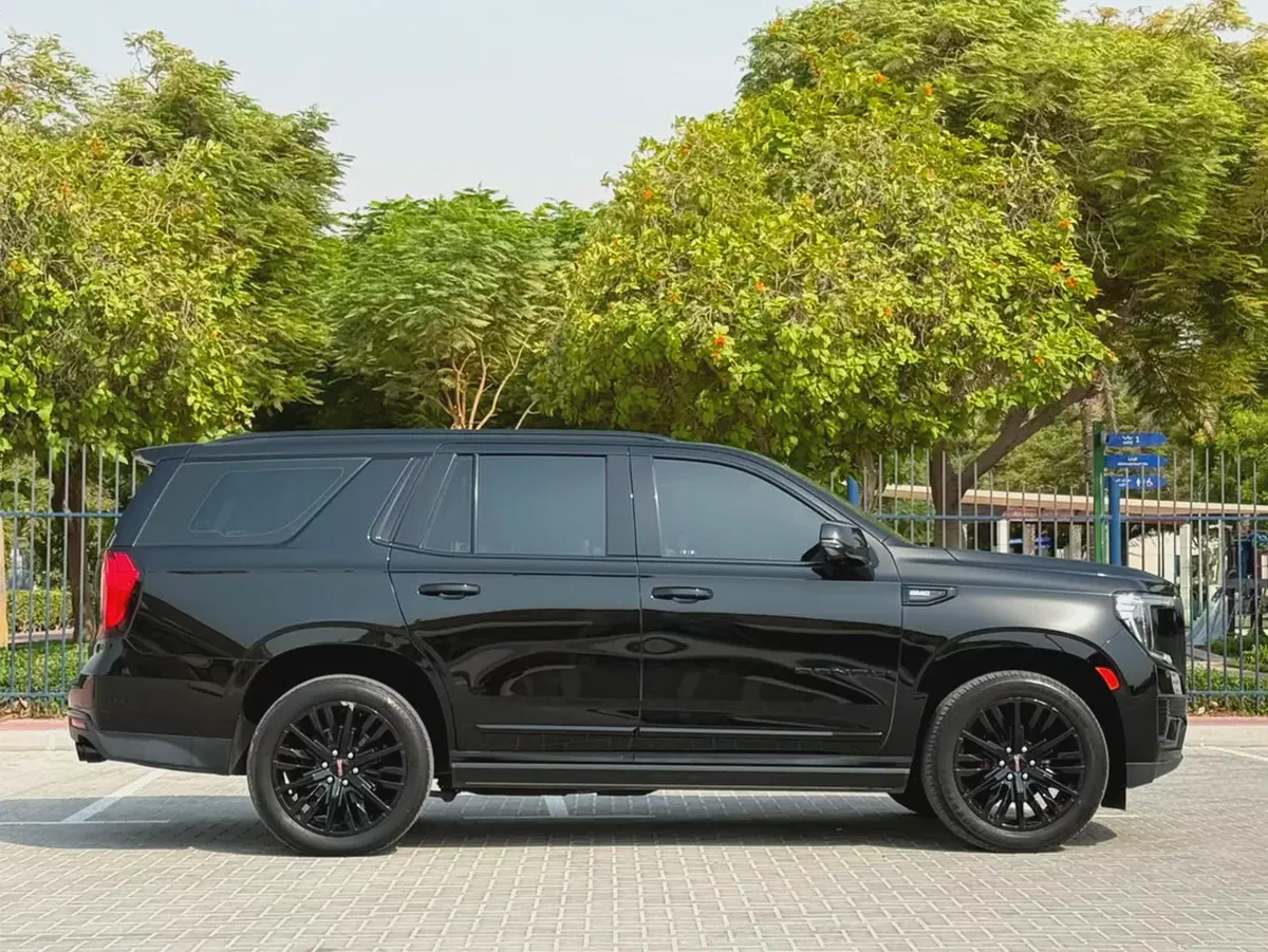 2023-GMC Yukon Denali-Full option-Black edition-Full Service History-Under Warranty-4-4
