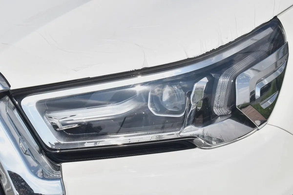 2025 Toyota Hilux SR5 2.7 Petrol - GCC Specs - Brand New!