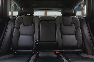 2,155 P.M | B5 Ultimate Dark | Volvo Warranty til Dec 2027 | 0% Downpayment-11