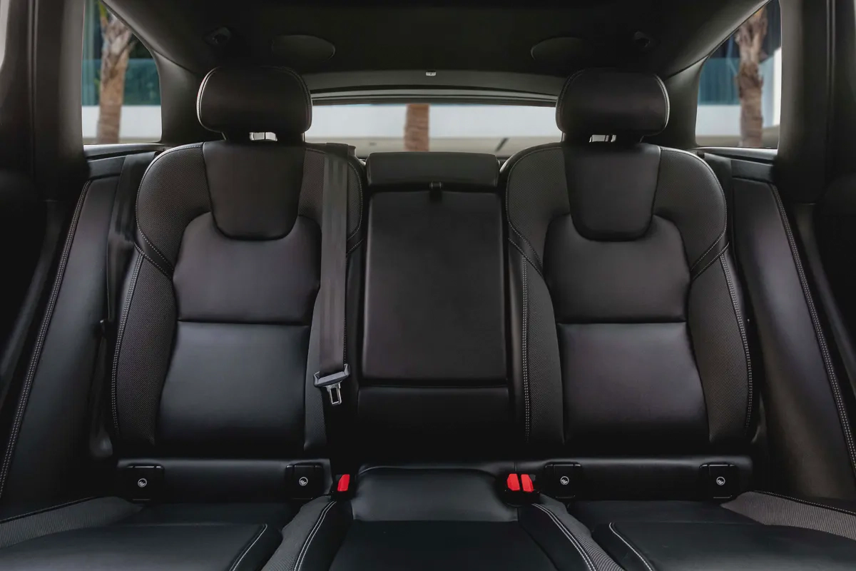 2,155 P.M | B5 Ultimate Dark | Volvo Warranty til Dec 2027 | 0% Downpayment-11-11