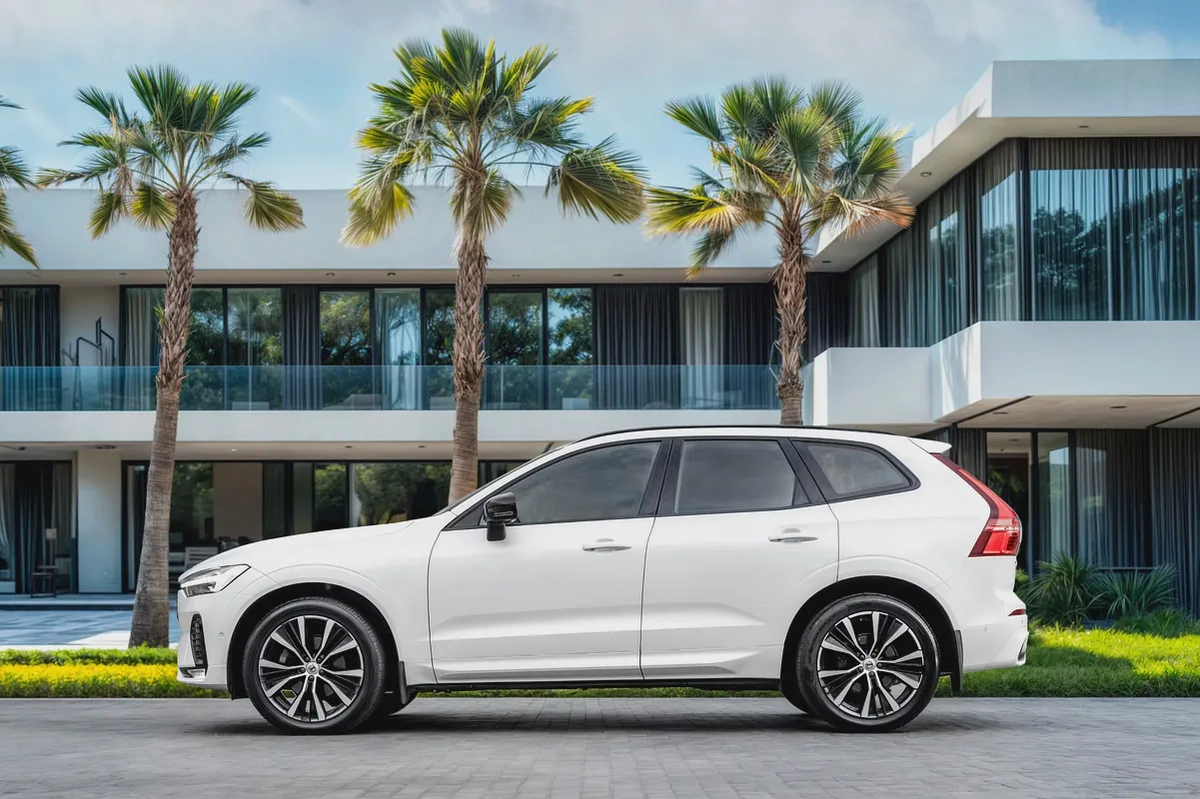 2,155 P.M | B5 Ultimate Dark | Volvo Warranty til Dec 2027 | 0% Downpayment-1-1