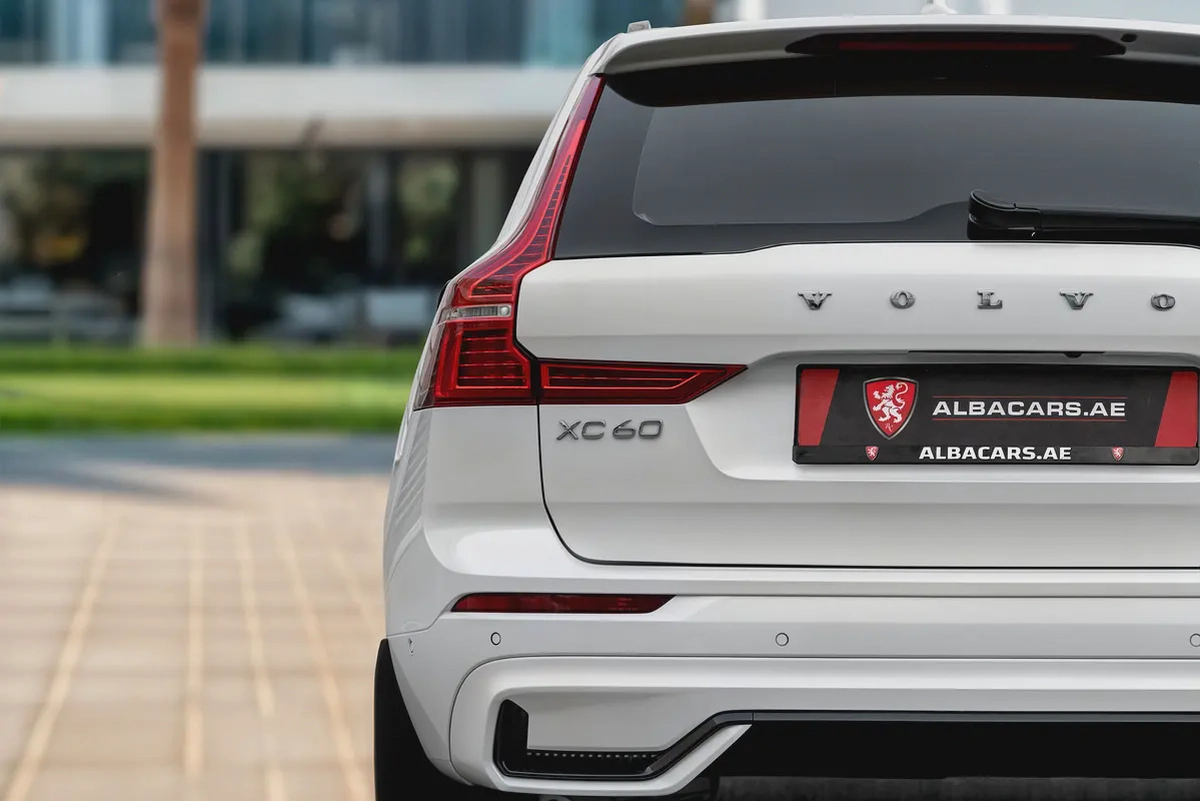 2,155 P.M | B5 Ultimate Dark | Volvo Warranty til Dec 2027 | 0% Downpayment-5-5
