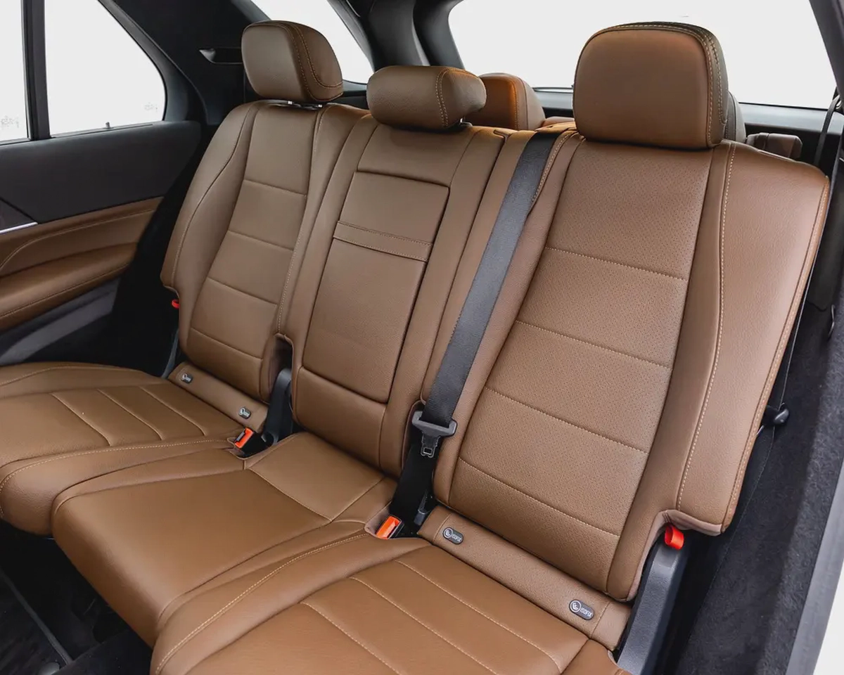 MERCEDES GLE450 - AMG KIT - 2024 - GCC - 7SEATER - GARGASH WARRANTY AND SERVICE CONTRACT-18-18