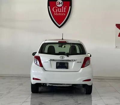 Toyota Yaris BASE MID-3