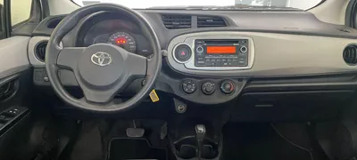 Toyota Yaris BASE MID-7