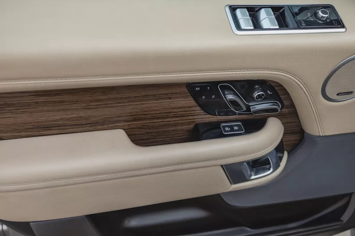 Land Rover Range Rover 2022-7-7