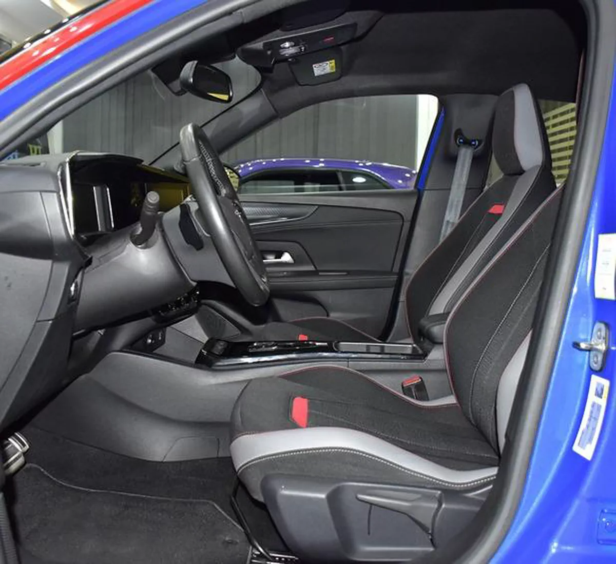 Opel Mokka 1.2L ( 2022 Model ) in Blue Color GCC Specs-12-12