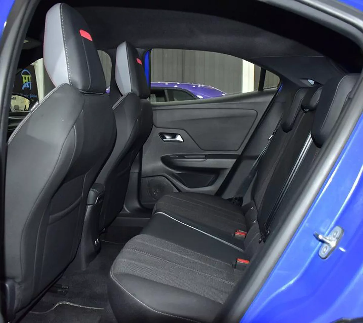 Opel Mokka 1.2L ( 2022 Model ) in Blue Color GCC Specs-7-7