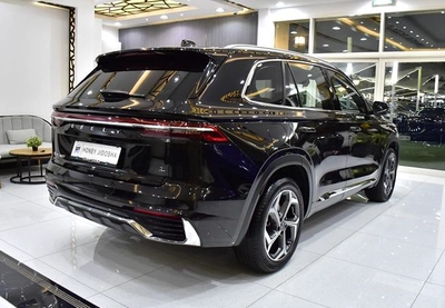 Geely Monjaro L ( 2024 Model ) in Black Color Chinese Specs-1