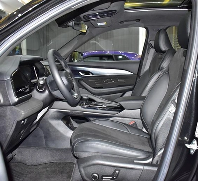 Geely Monjaro L ( 2024 Model ) in Black Color Chinese Specs-13