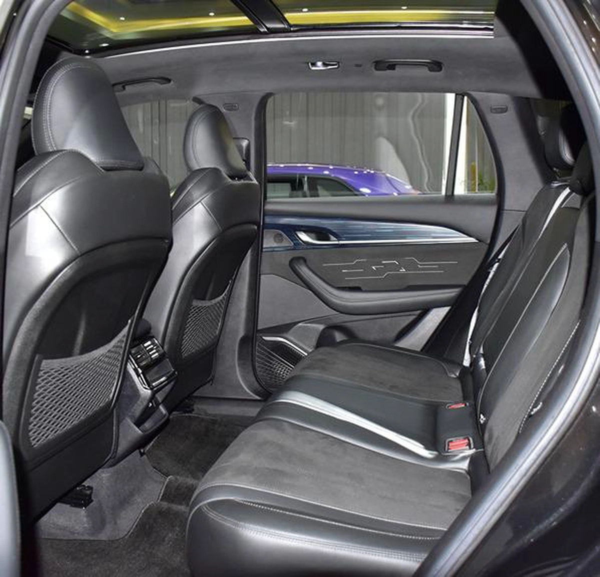 Geely Monjaro L ( 2024 Model ) in Black Color Chinese Specs
