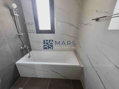 Luxury 5badroom villa available for rent: 170k-6