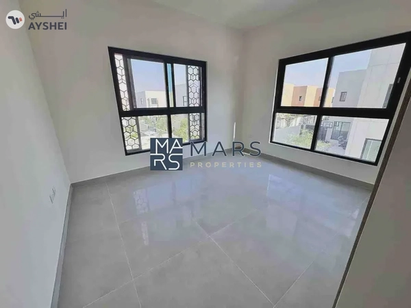 Luxury 5badroom villa available for rent: 170k